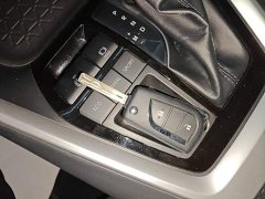 Toyota RAV4 2.0L CVT FWD Urban Edition - фото 8