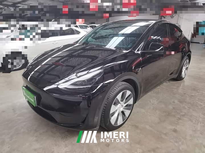 Tesla Model Y Rear-Wheel Drive - автомобиль из Китая