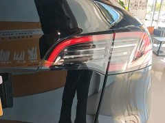 Tesla Model Y Long Range All-Wheel Drive - ფოტო 7