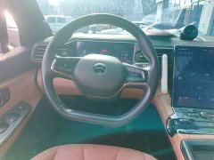 NIO ES8 415KM Six-Seater - ფოტო 10