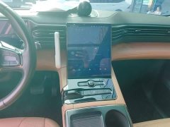 NIO ES8 415KM Six-Seater - ფოტო 12