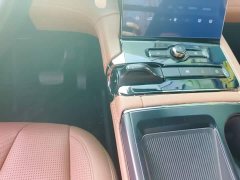 NIO ES8 415KM Six-Seater - ფოტო 13