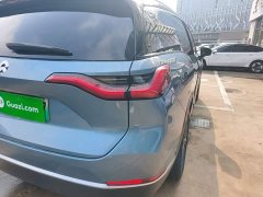 NIO ES8 415KM Six-Seater - ფოტო 7