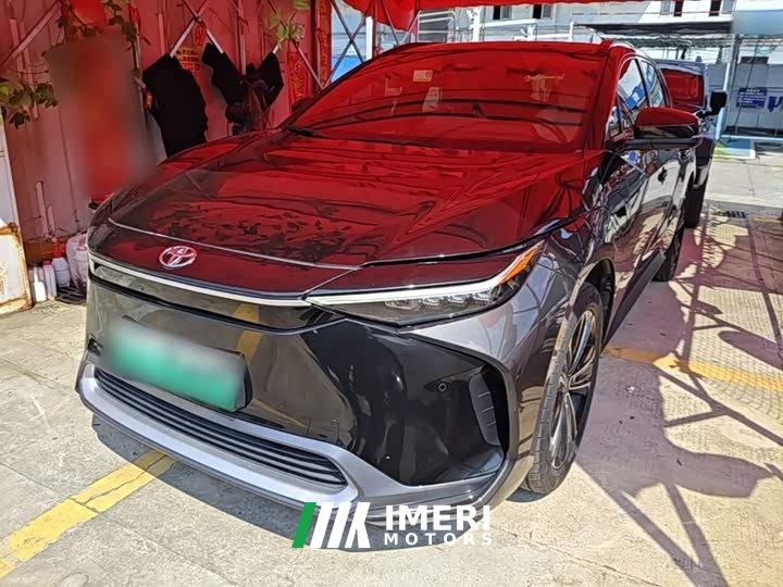 Toyota bZ4X X-MODE AWD Ultra - автомобиль из Китая