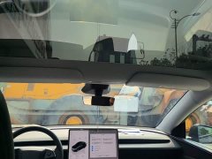 Tesla Model Y Rear-Wheel Drive - ფოტო 17