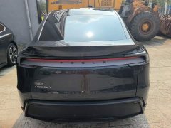 Tesla Model Y Rear-Wheel Drive - ფოტო 5