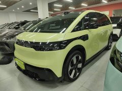 Zeekr MIX Smart Driving Edition - фото 1
