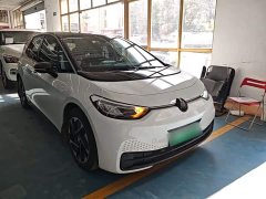 Volkswagen ID.3 Outstanding Edition - ფოტო 3