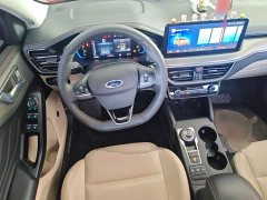 Ford Focus Sedan EcoBoost 180 Automatic Trend - ფოტო 10