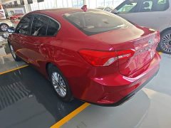 Ford Focus Sedan EcoBoost 180 Automatic Trend - ფოტო 4