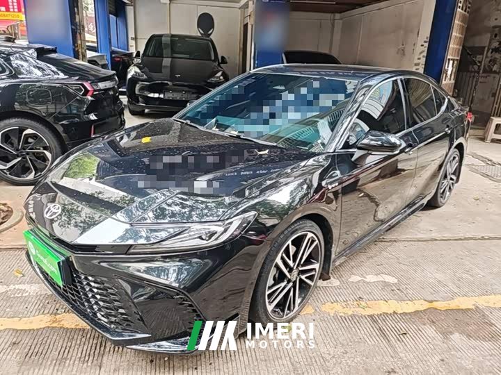 Toyota Camry Hybrid 2.0HS Sport Edition - car from China