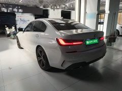 BMW 3 Series 325i M Sport Package - ფოტო 4