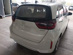 Honda Fit 1.5L CVT Trend Edition - ფოტო 6