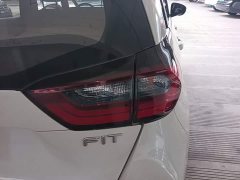 Honda Fit 1.5L CVT Trend Edition - ფოტო 7