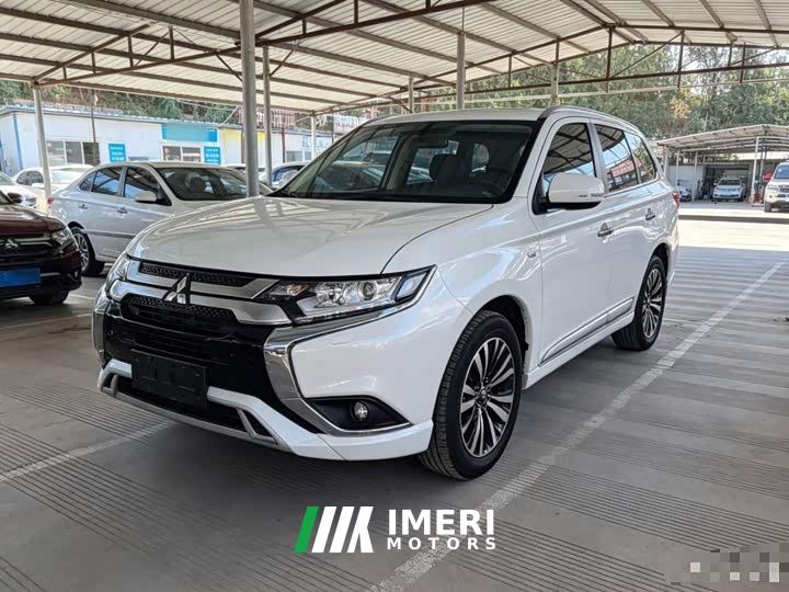 Mitsubishi Outlander Facelift 2.0L FWD Comfort 5-Seater