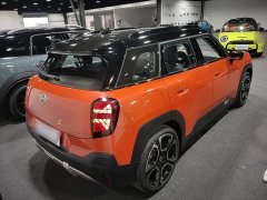 BMW Electric MINI ACEMAN SE Artist Edition - ფოტო 6
