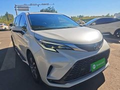 Toyota Gravia 2.5L Hybrid Luxury - фото 3
