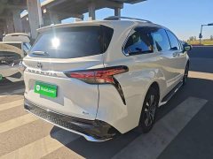 Toyota Gravia 2.5L Hybrid Luxury - фото 6