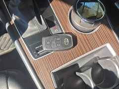 Toyota Gravia 2.5L Hybrid Luxury - фото 8