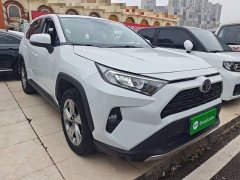 Toyota RAV4 2.0L CVT FWD Fashion Plus - photo 3
