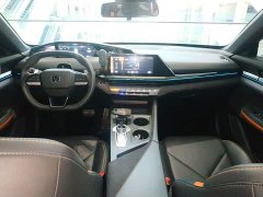 Changan UNI-V 1.5T Sport Edition - ფოტო 9