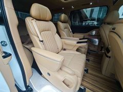 Voyah Lantu Dreamchaser PHEV AWD Flagship Kunpeng Edition - photo 15