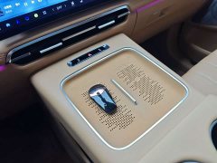 Voyah Lantu Dreamchaser PHEV AWD Flagship Kunpeng Edition - photo 2