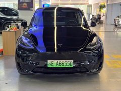 Tesla Model Y Rear-Wheel Drive - ფოტო 3