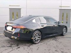 BMW i5 eDrive 35L M Sport Package - ფოტო 5