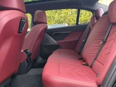 BMW i5 eDrive 35L M Sport Package - ფოტო 11
