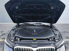 BMW i5 eDrive 35L M Sport Package - ფოტო 7