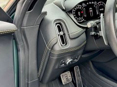 Aston Martin DBX 3.0T Straight-Six - ფოტო 10