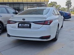 Lexus ES 300h Excellence Edition - ფოტო 9
