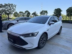 BYD Qin PLUS Glory Edition DM-i 55KM Leading - ფოტო 1