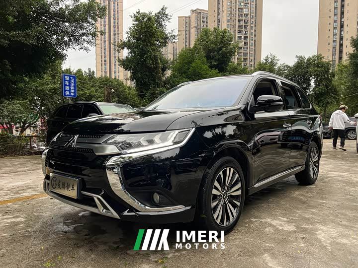 Mitsubishi Outlander 2.4L AWD Enjoy Edition 5-Seater