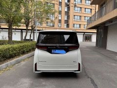 Toyota Vellfire Crown Hybrid 2.5L Executive Premier Edition - фото 3