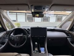Toyota Vellfire Crown Hybrid 2.5L Executive Premier Edition - фото 6