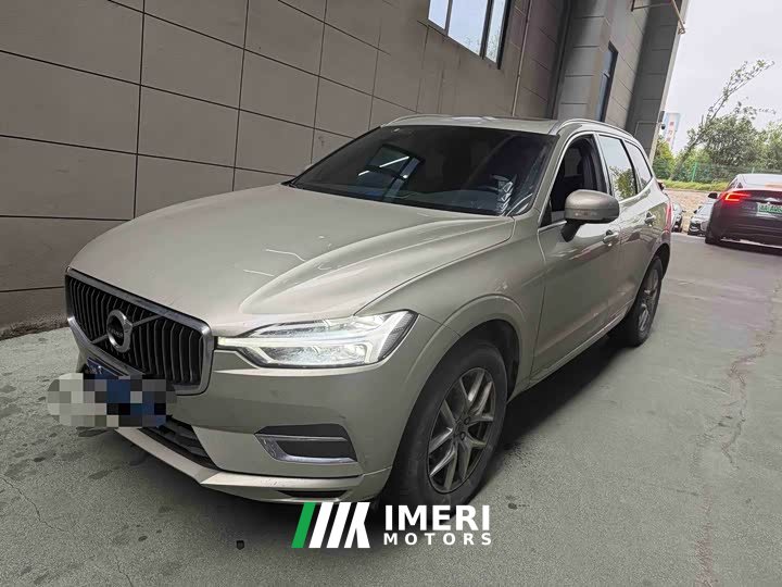 Volvo XC60 T5 AWD Smart Luxury Edition - автомобиль из Китая