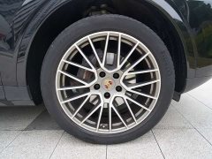 Porsche Cayenne 3.0T Platinum Edition - ფოტო 4