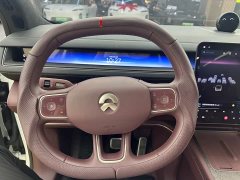 NIO ES8 Six-Seat Executive Signature Edition - photo 6