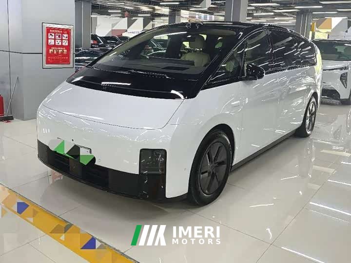 Li Auto MEGA Home Family Edition - автомобиль из Китая