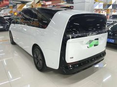 Li Auto MEGA Home Family Edition - фото 4
