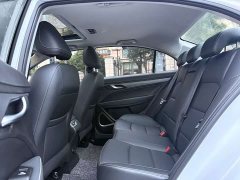 Geely Emgrand UP 1.5L CVT Luxury - ფოტო 13