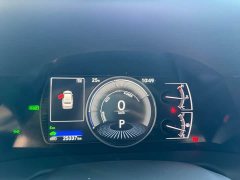 Lexus ES 300h Premium Edition - фото 3