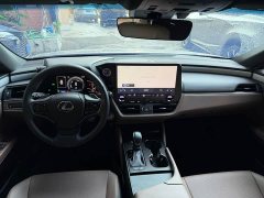Lexus ES 300h Premium Edition - фото 4