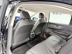 FAW Red Flag E-QM5 Facelift Base Mobility Edition - фото 10