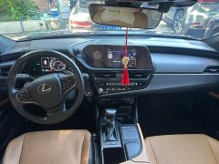 Lexus ES 300h Premium Edition - ფოტო 4