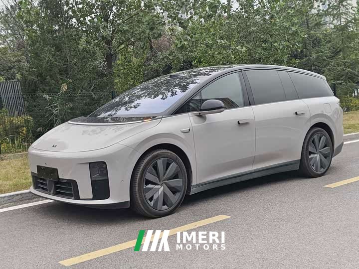 Li Auto i8 Standard Edition - ავტომობილი ჩინეთიდან