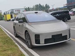 Li Auto i8 Standard Edition - ფოტო 3