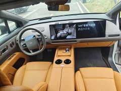 Li Auto i8 Standard Edition - ფოტო 7